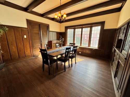 3225 Hackett Ave, Milwaukee WI 53211-3140 exterior