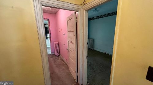 225 Cromwell Ter, Washington DC 20002-1029 exterior