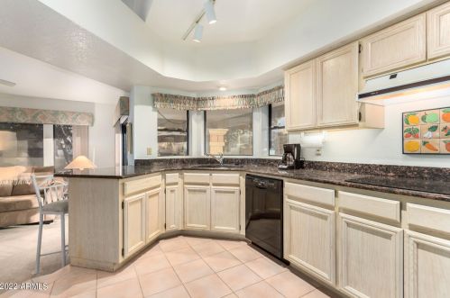 9418 51st St, Phoenix AZ 85044-2313 exterior