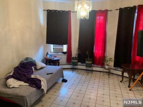 41 Lewis St, Paterson NJ  07501-3606 exterior