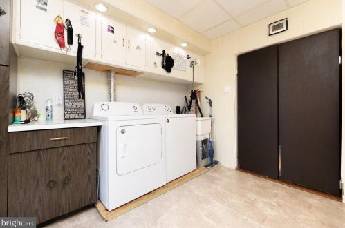 1630 9 St, Philadelphia PA 19122-0028 exterior