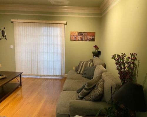 411 Chestnut St, Newark NJ 07105-6511 exterior