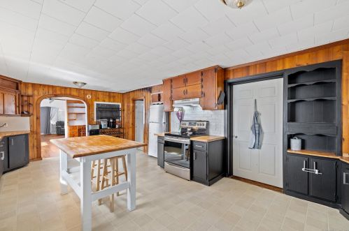 194 Mechanic St, Killingly CT 06239-1919 exterior