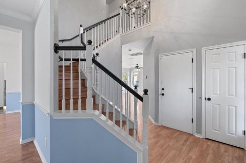 8201 Forest Heights Ln, Austin TX  78749-3508 exterior