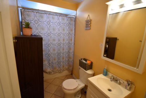 2420 20 Ave, Broadview IL 60155-3916 exterior