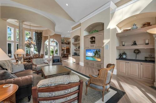 15392 Milan Ln, Naples FL exterior