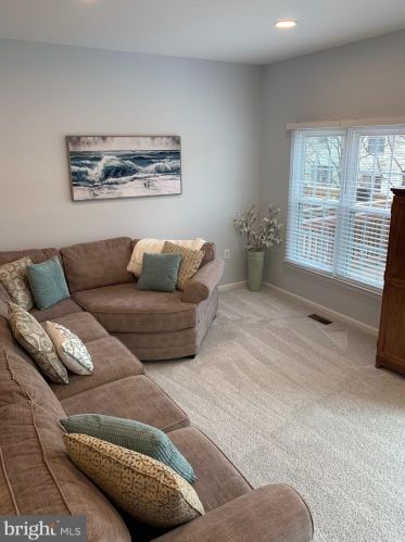 6579 Bermuda Grn Ct, Alexandria VA 22312-3106 exterior