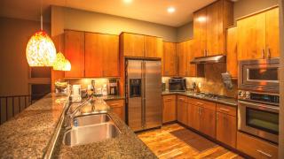 1107 Studer St, Houston TX  77007-3221 exterior