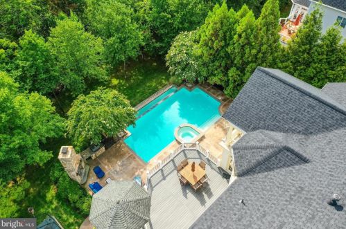 43235 Parkers Rdg Dr, Leesburg VA 20176-5108 exterior