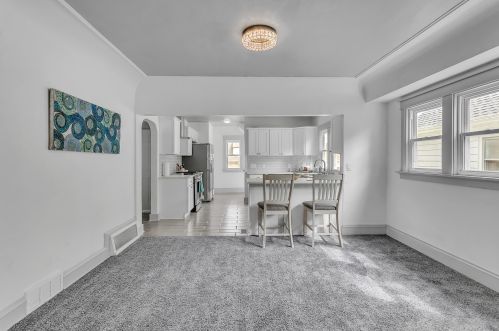 4408 54th St, Milwaukee, WI 53218-5712