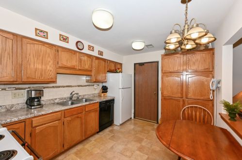 3743 Loomis Rd, Milwaukee WI 53221-1054 exterior