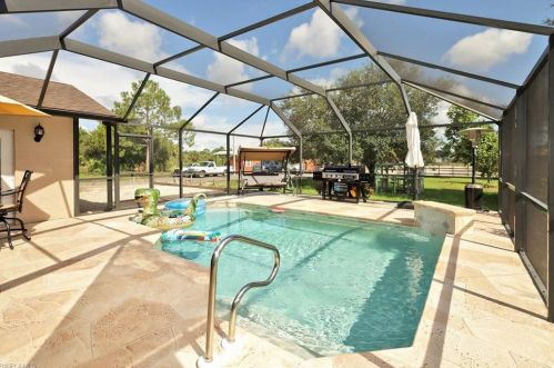 281 20 Ave, Naples FL 34120-6307 exterior