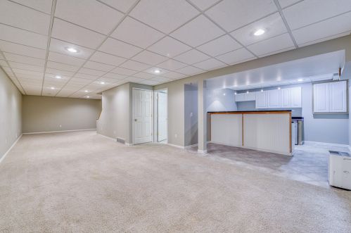 27526 Rolling Pines Ct, Lawton MI 49065-8601 exterior