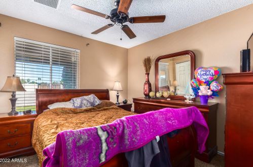 1808 50 Dr, Phoenix AZ 85031-1328 exterior