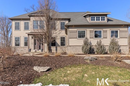 1860 Tall Pines Dr, Grand Rapids, MI 49546-7921