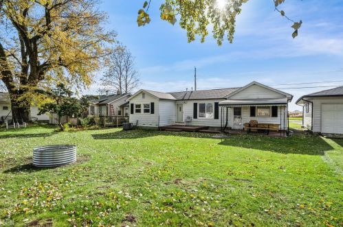 6334 Marina Dr, Algonac MI 48001-4212 exterior