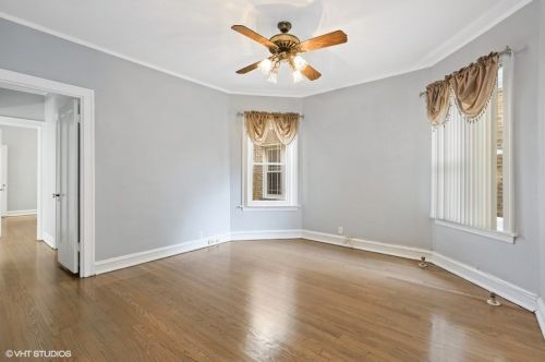 6710 Artesian Ave, Chicago IL 60645-5301 exterior