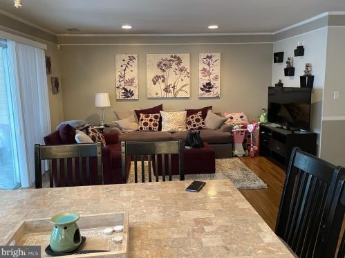 501 Silvia St, Trenton NJ 08628-3238 exterior