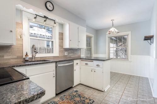 2151 Academy Dr, Grand Rapids MI 49503-3901 exterior