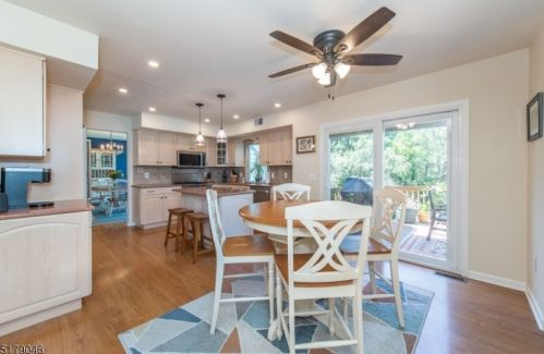 5 Cliffside Way, Andover NJ  07821-5042 exterior