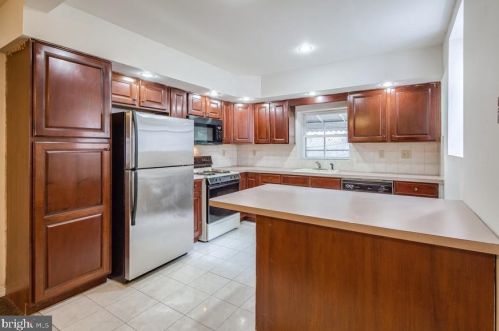 1916 Dickinson St, Philadelphia PA  19146-4662 exterior