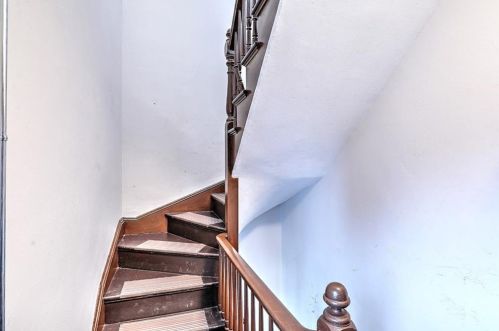 222 Rochambeau Ave, Providence RI  02906-3525 exterior