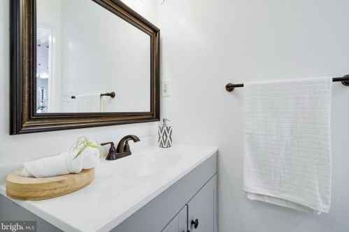 1520 Independence Ave, Washington DC  20003-1546 exterior