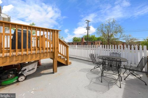 632 Chaplin St, Washington DC  20019-4245 exterior