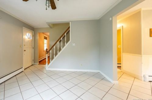 310 Main St, Meriden CT 06450-6047 exterior