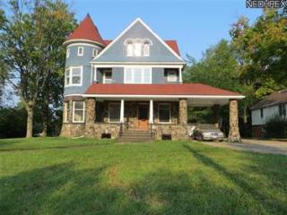 241 Center Rd, Cleveland, OH 44146-2732