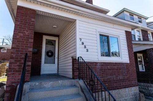 7932 Graff Ave, Pittsburgh, PA 15218-1821