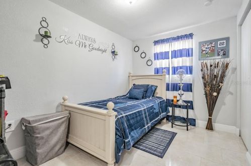 1910 98th Ave, Tampa FL  33612-8354 exterior