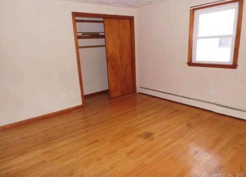 9 Grandview St, New Britain CT  06053-3004 exterior