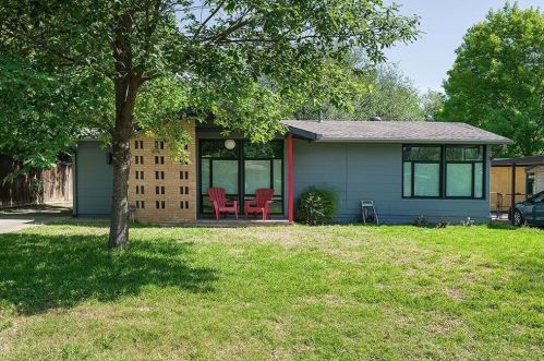 1502 Corona Dr, Austin TX  78723-2518 exterior