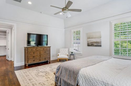 4698 Conway Dr, Atlanta GA 30327-3520 exterior