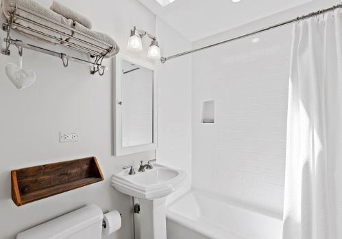 1749 Fern Ct, Chicago IL 60614-5606 exterior