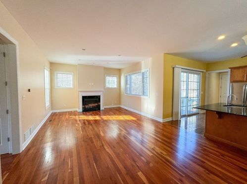 1531 Biltmore Ln, Pittsburgh PA 15217-4501 exterior