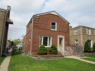 3254 59th Ct, Chicago, IL 60804-3822