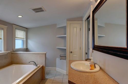 101 Whitford Ave, Providence RI  02908-3437 exterior