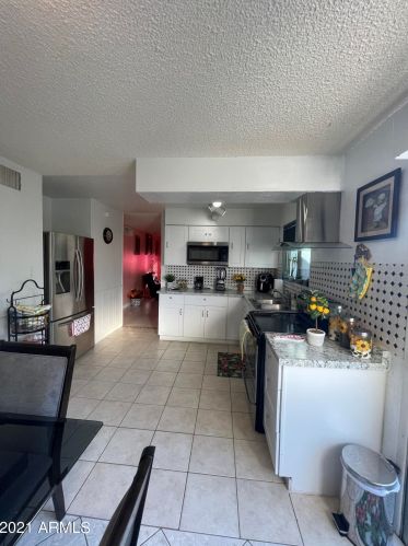 3011 81st Dr, Phoenix AZ  85033-4760 exterior