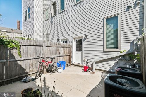 728 Daly St, Philadelphia PA 19148-3306 exterior