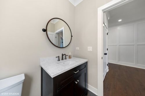 662 Parkside Ave, Elmhurst IL 60126-5029 exterior