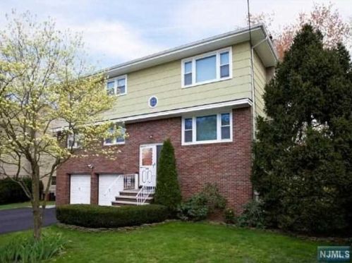 108 Hickory Ave, Tenafly NJ 07670-1547 exterior