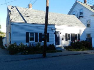 9 Prospect St, Bristol, RI 02809-3203