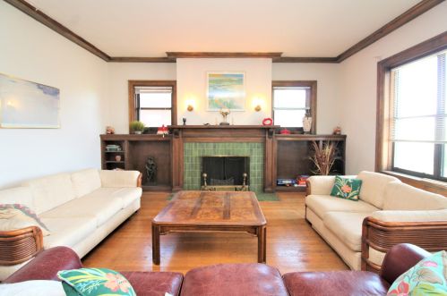 5109 Ellis Ave, Chicago, IL 60615-3825