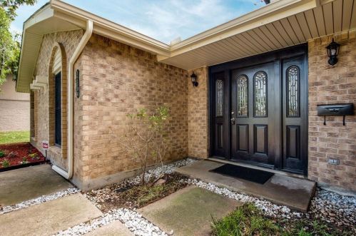 12304 Cedar Bend Dr, Dallas TX  75244-7009 exterior