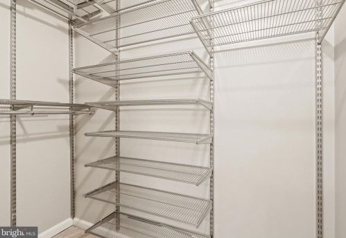 6023 Chicory Pl, Alexandria VA 22310-1795 exterior