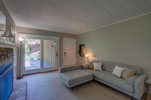 322 Cheyenne Trl, Madison WI  53705-4703 exterior