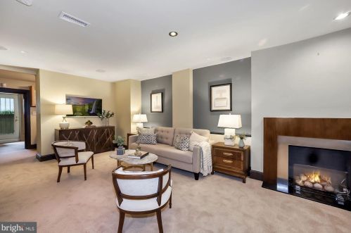 1406 Swann St, Washington DC  20009-3904 exterior