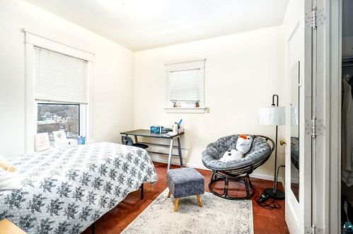 2020 3 St, Duluth MN 55805-1856 exterior